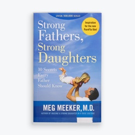 Strong Fathers, Strong Daughters - Paperback Book